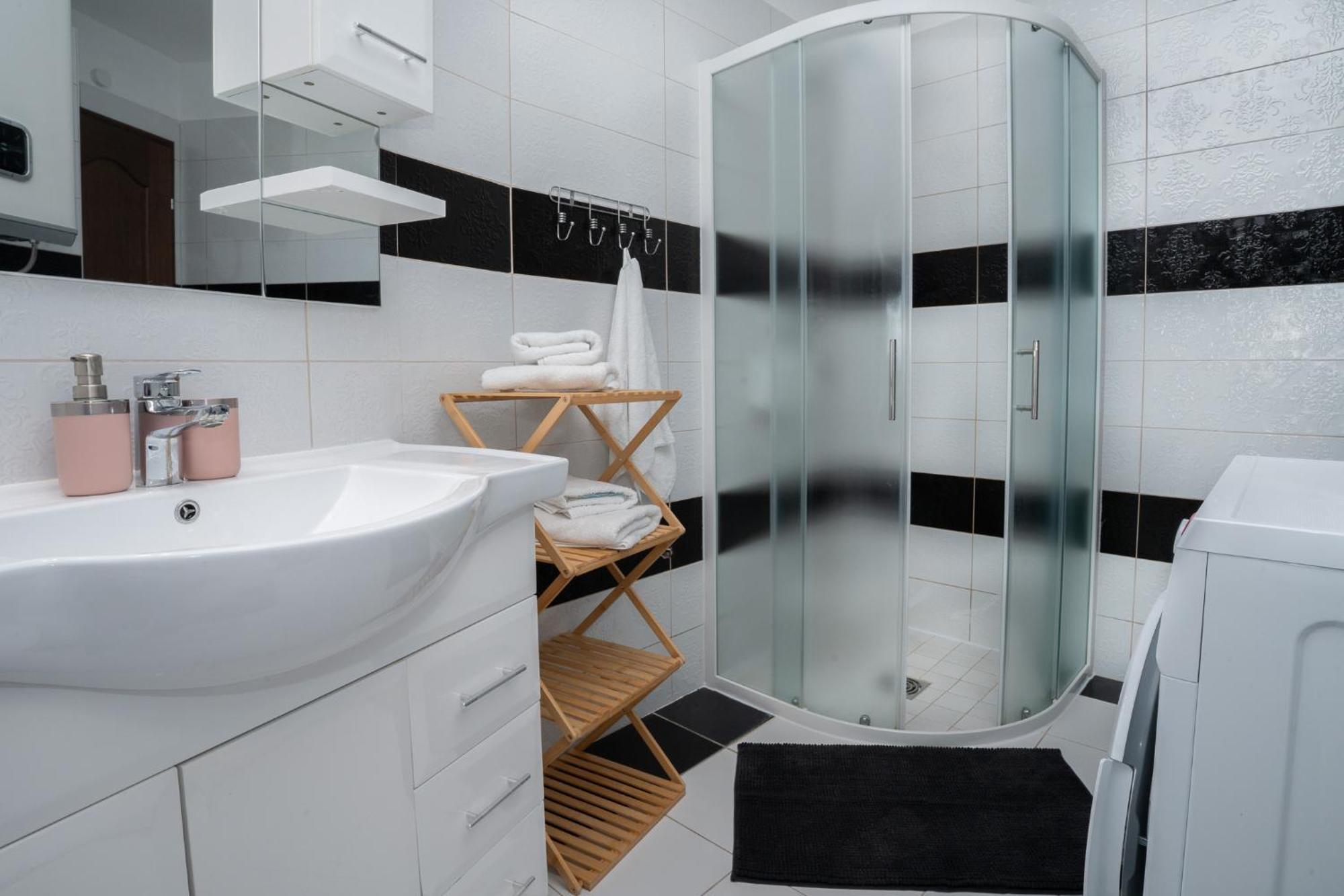 Sunny Hill Apartments With Rooftop Pool Celina Ngoại thất bức ảnh