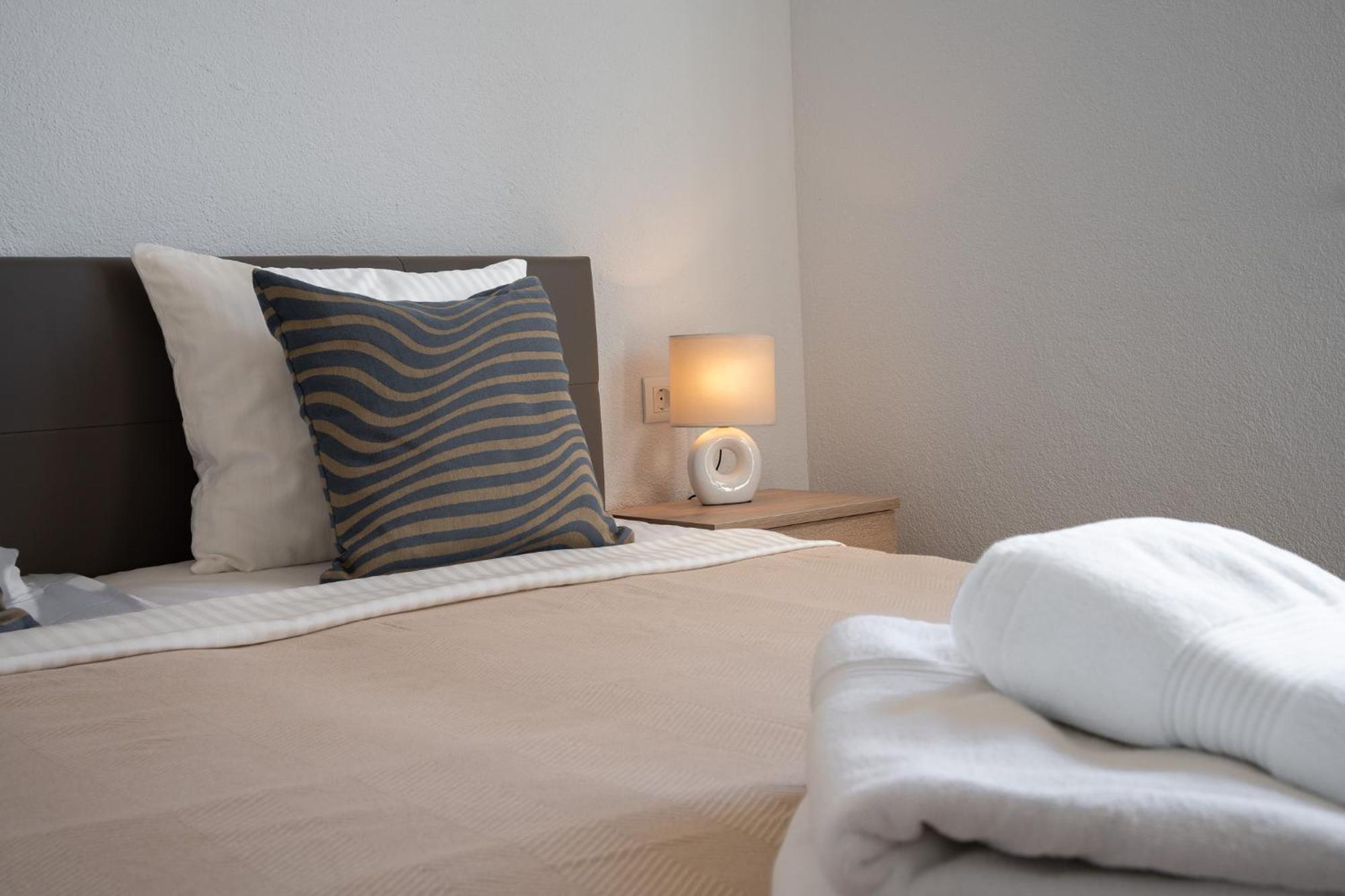 Sunny Hill Apartments With Rooftop Pool Celina Ngoại thất bức ảnh